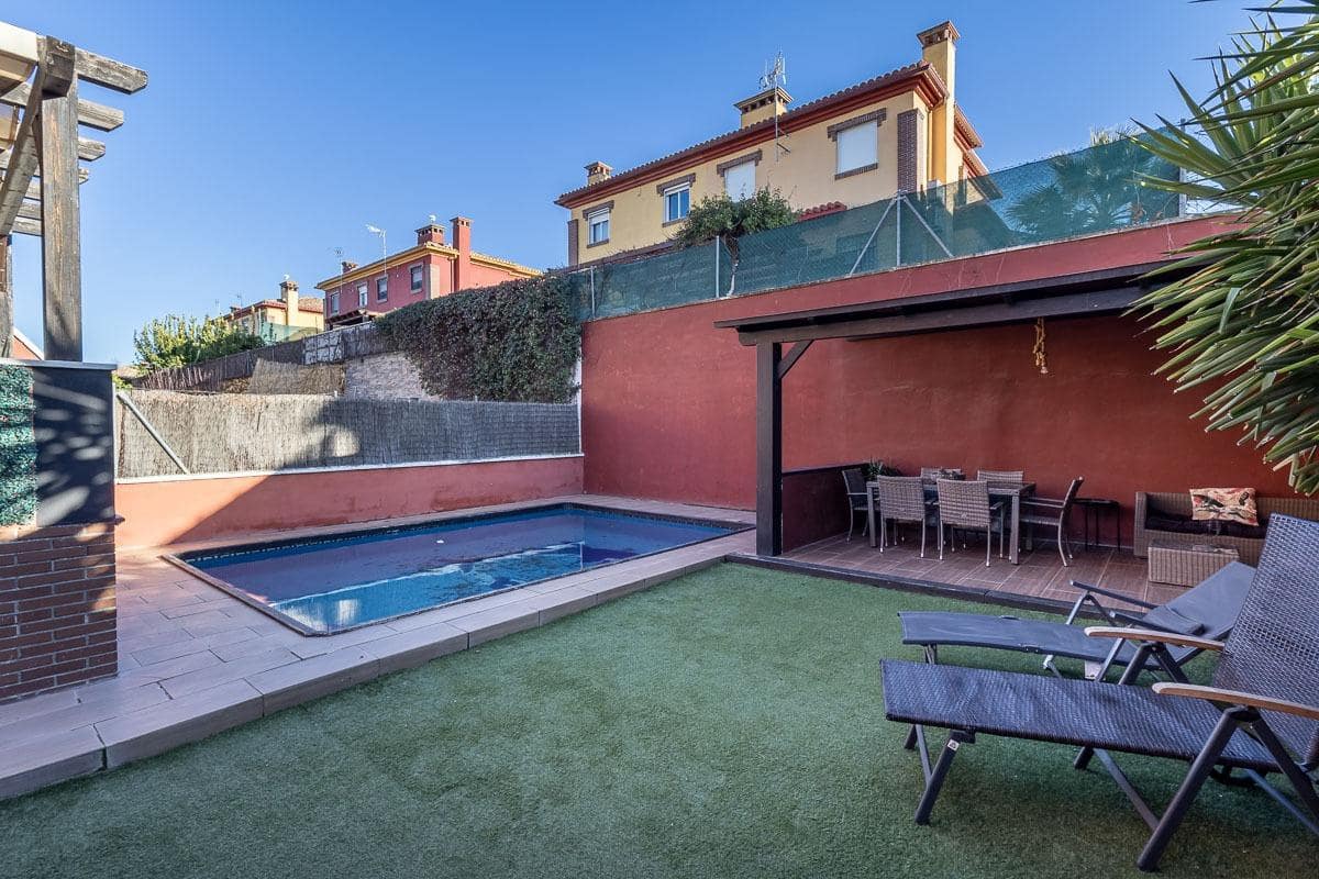 4 soverom Kjedet enebolig til salgs i Alhendin med svømmebasseng garasje - € 309 000 (Ref: 9535846)