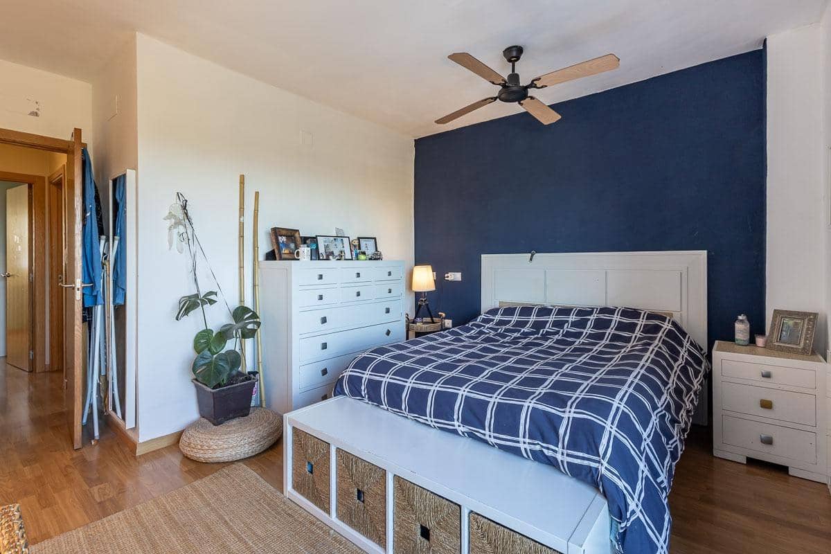 4 soverom Kjedet enebolig til salgs i Alhendin med svømmebasseng garasje - € 309 000 (Ref: 9535846)