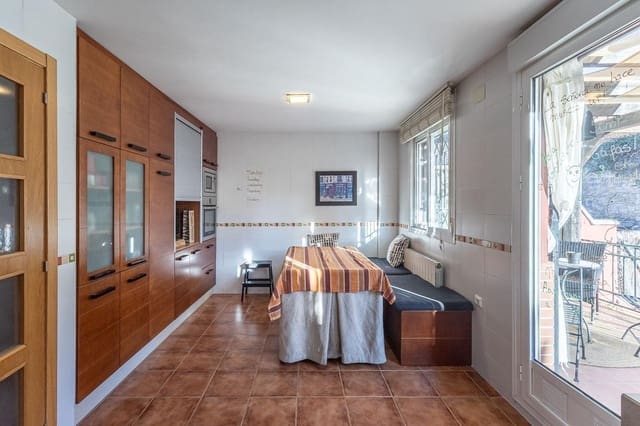 4 soverom Kjedet enebolig til salgs i Alhendín med svømmebasseng garasje - € 309 000 (Ref: 9535846)