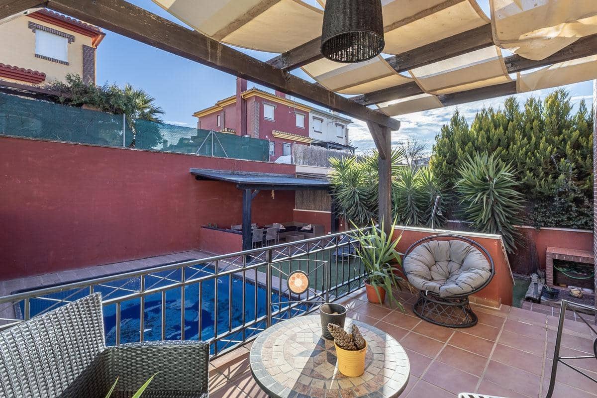 4 soverom Kjedet enebolig til salgs i Alhendin med svømmebasseng garasje - € 309 000 (Ref: 9535846)