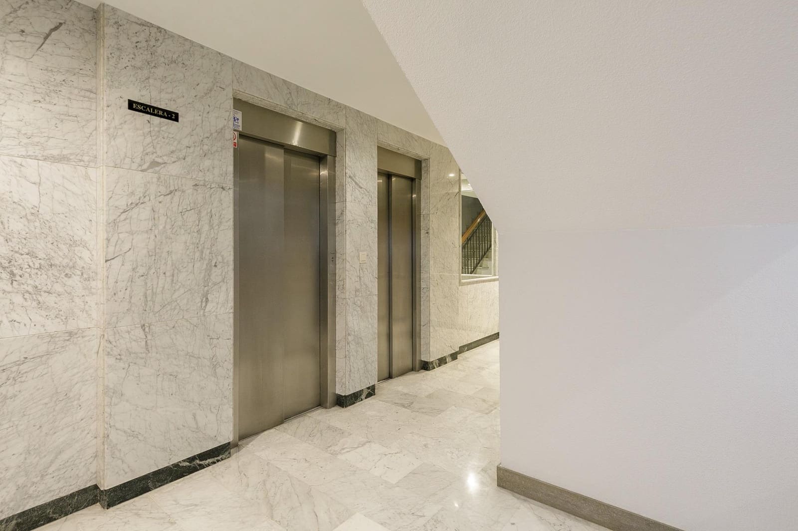 2 sovrum Lägenhet till salu i Granada stad med garage - 320 000 € (Ref: 9543891)