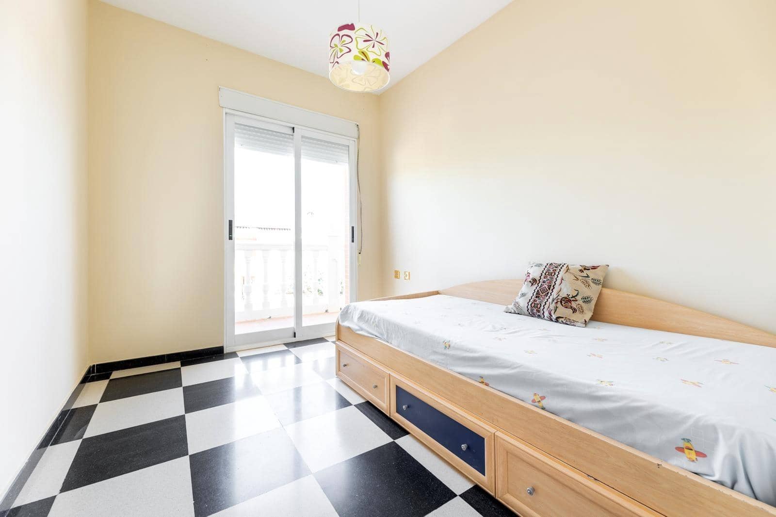 4 sypialnia Willa na sprzedaż w Ogijares z basenem garażem - 365 000 € (Ref: 9543898)