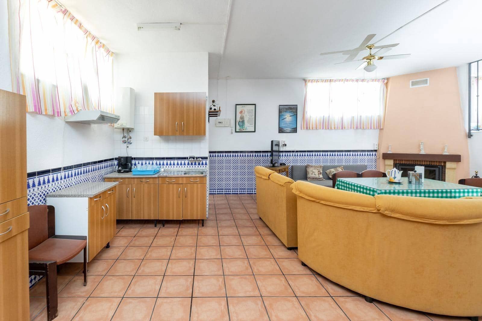 4 sypialnia Willa na sprzedaż w Ogijares z basenem garażem - 365 000 € (Ref: 9543898)