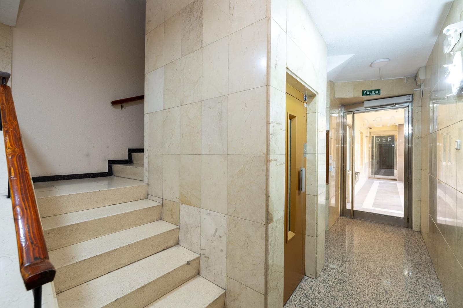 4 sovrum Lägenhet till salu i Granada stad - 395 000 € (Ref: 9548447)