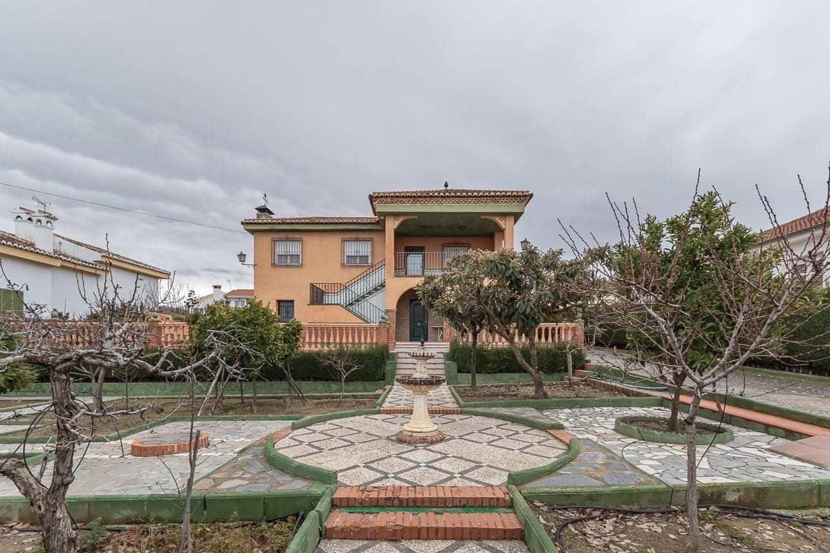 5 quarto Moradia para venda em Otura com piscina - 350 000 € (Ref: 9548459)