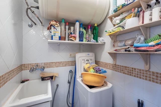 5 chambre Villa/Maison à vendre à Otura avec piscine - 350 000 € (Ref: 9548459)