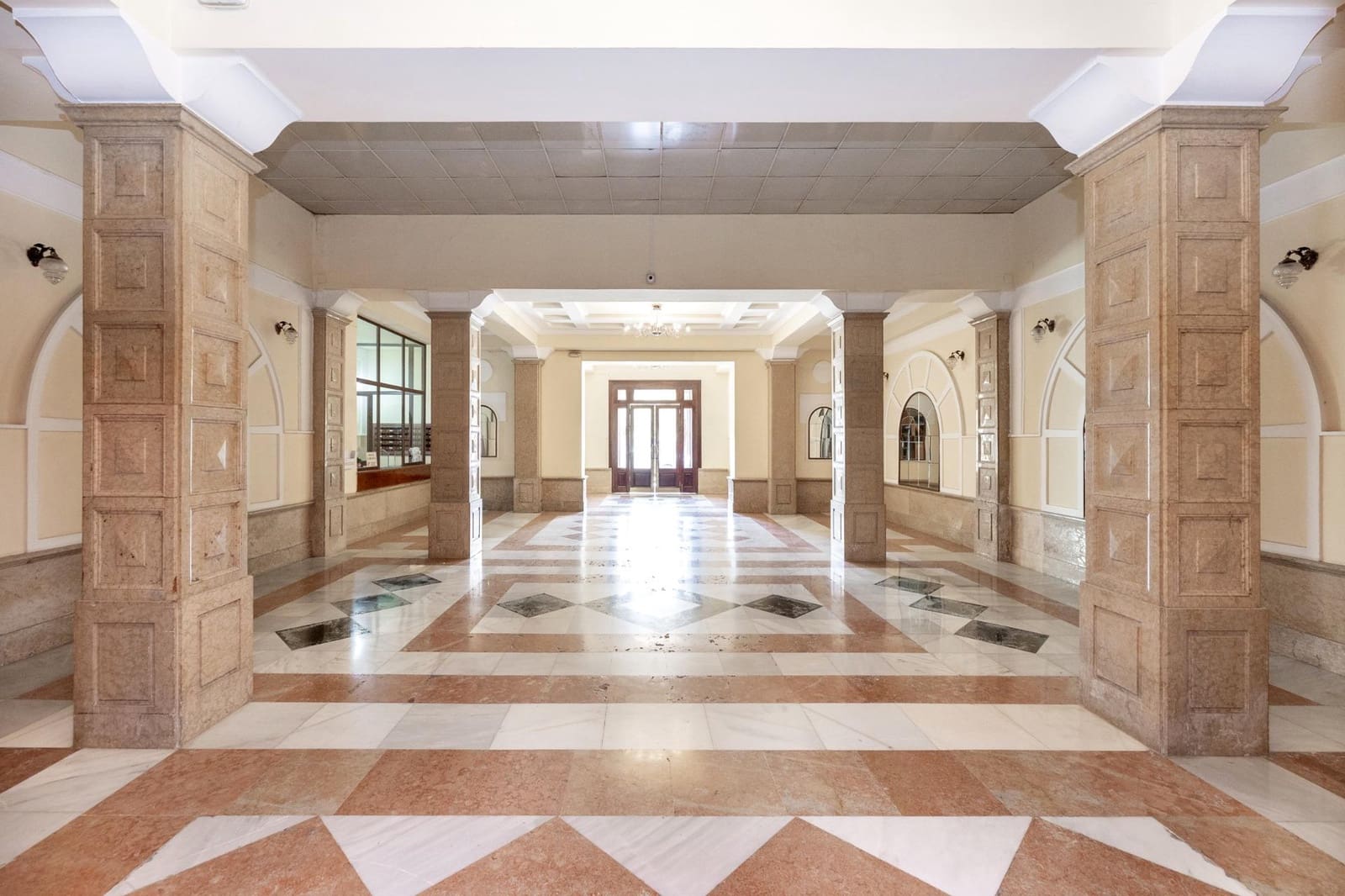 7 sovrum Lägenhet till salu i Granada stad - 520 000 € (Ref: 9556076)