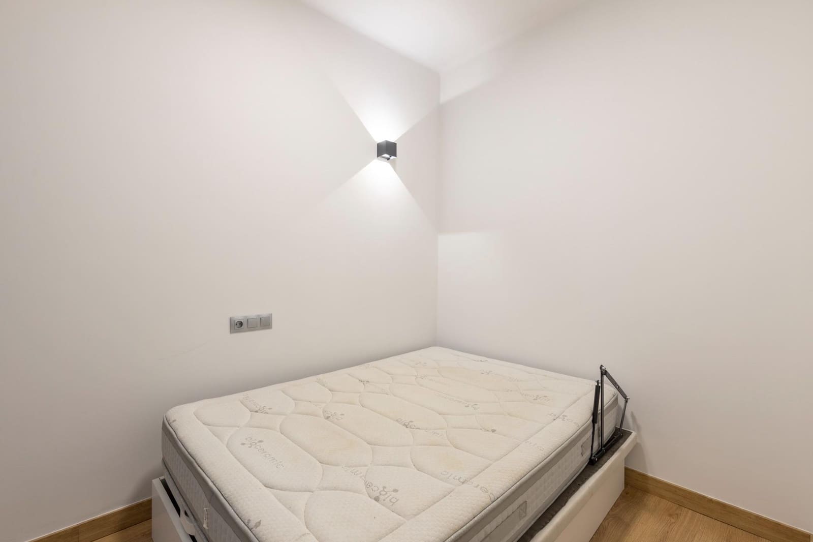 4 soveværelse Lejlighed til salg i Granada by - € 359.000 (Ref: 9556077)