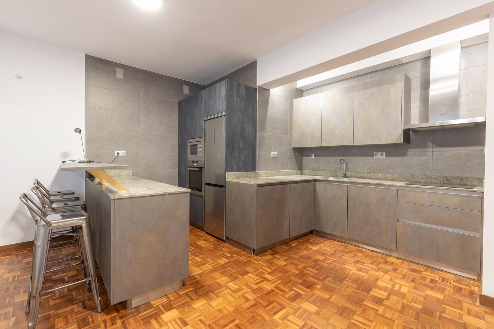 4 soveværelse Lejlighed til salg i Granada by - € 359.000 (Ref: 9556077)