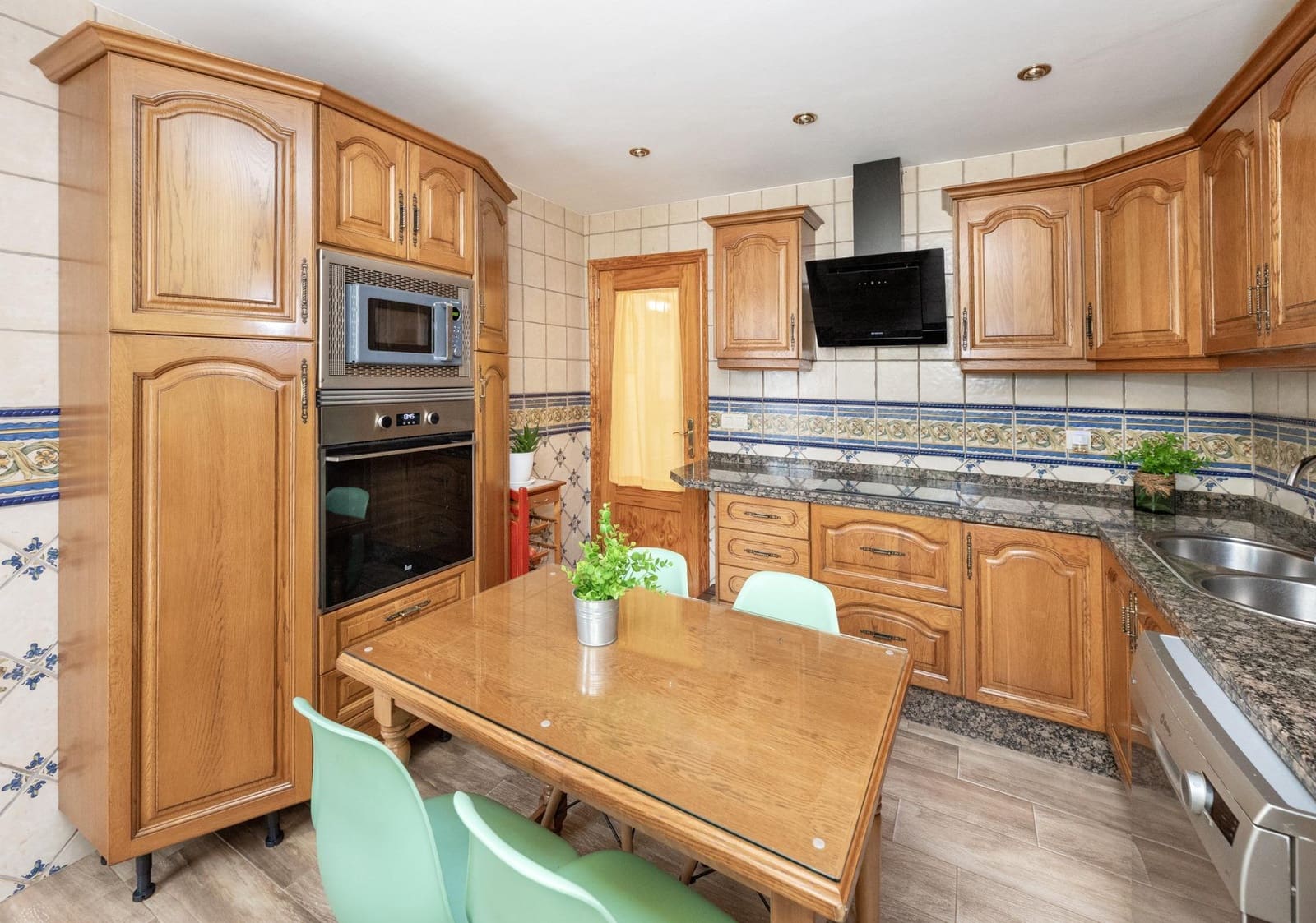 3 Zimmer Reihenhaus zu verkaufen in Otura mit Garage - 240.000 € (Ref: 9556078)