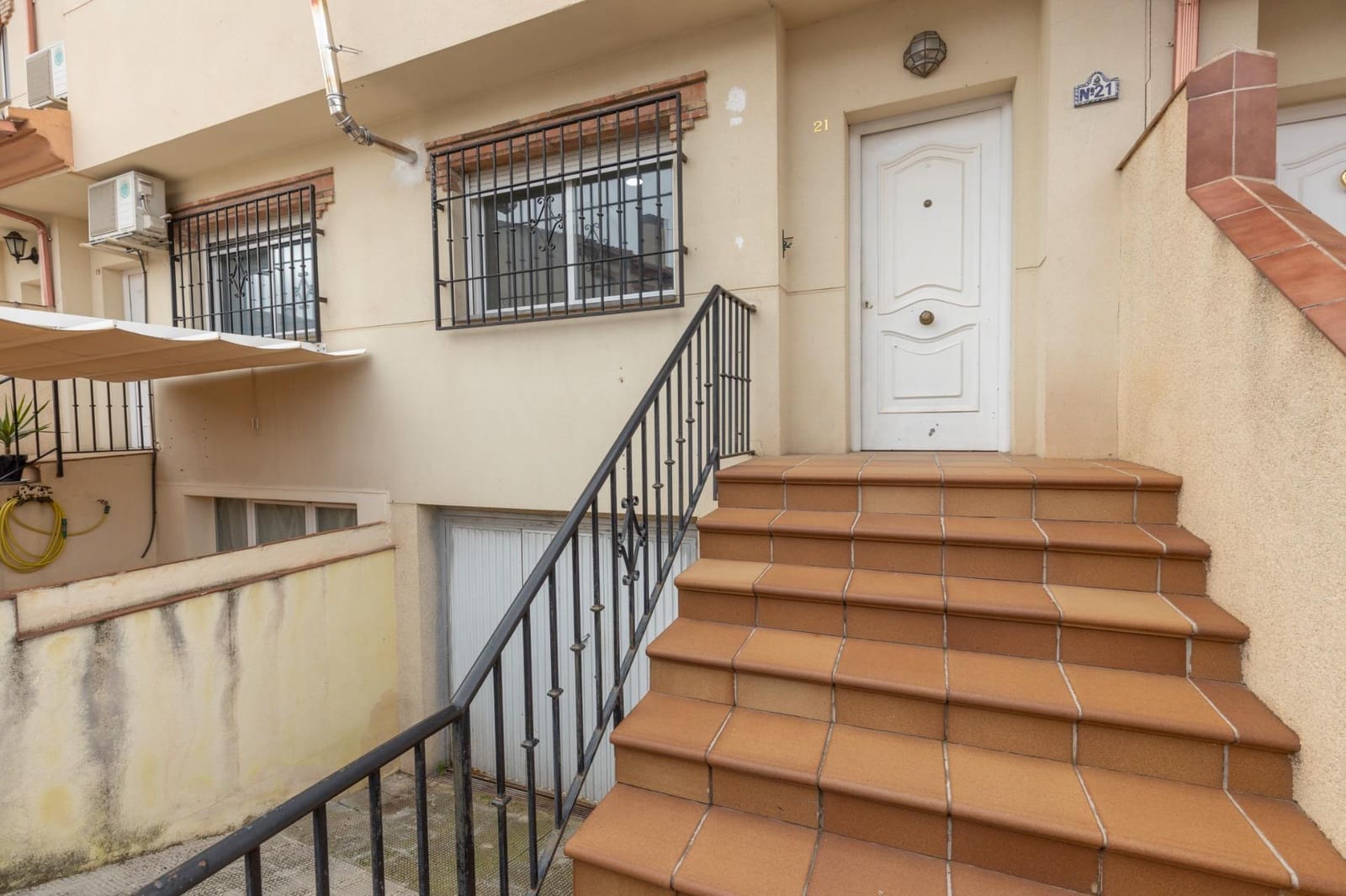 3 Zimmer Reihenhaus zu verkaufen in Ogijares mit Garage - 249.000 € (Ref: 9556080)