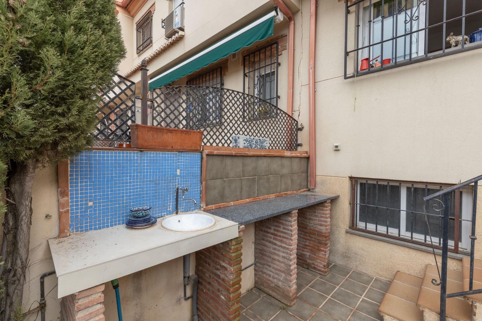 3 Zimmer Reihenhaus zu verkaufen in Ogijares mit Garage - 249.000 € (Ref: 9556080)