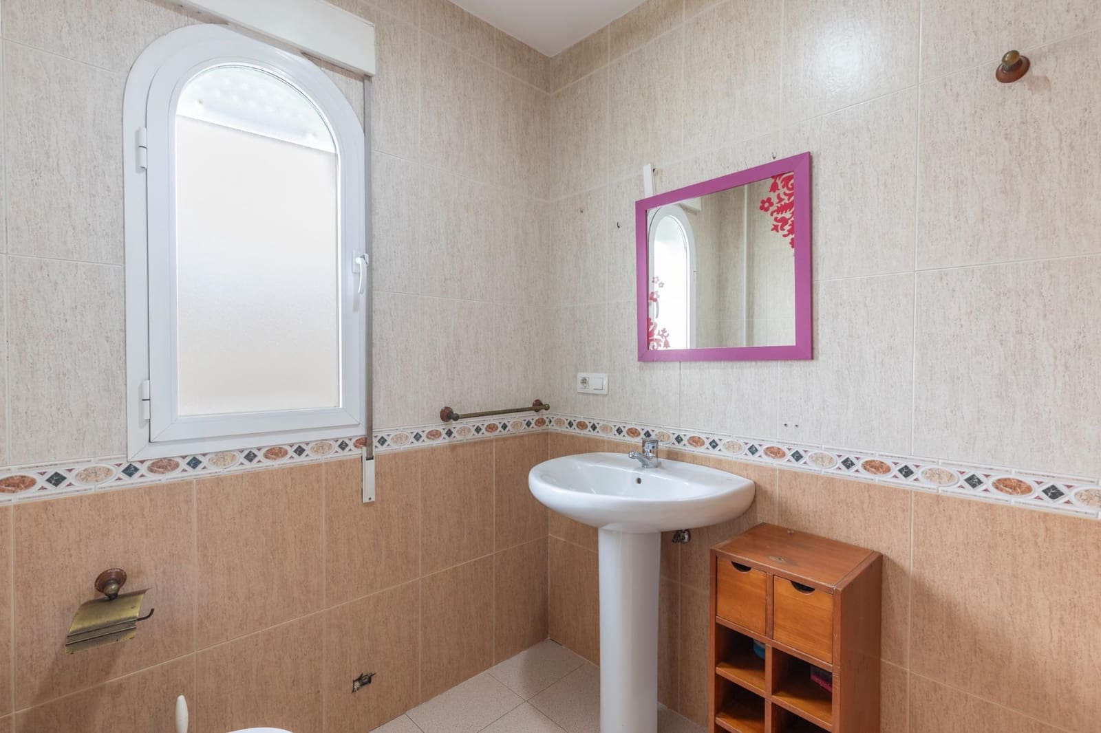 3 bedroom Terraced Villa for sale in Ogijares with garage - € 229,000 (Ref: 9556080)