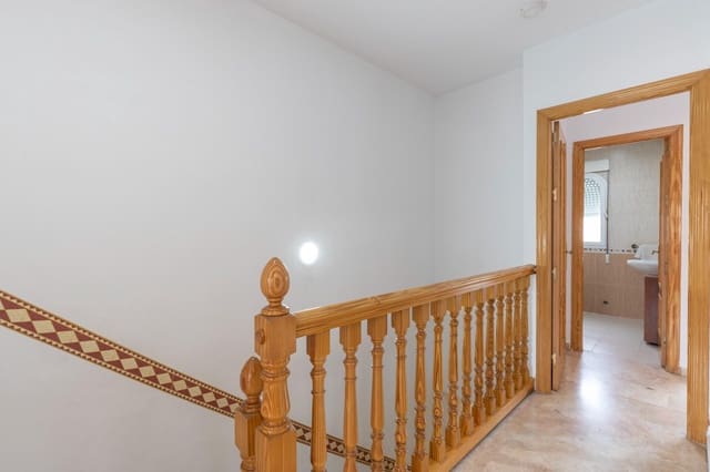 3 quarto Moradia em Banda para venda em Ogíjares com garagem - 229 000 € (Ref: 9556080)
