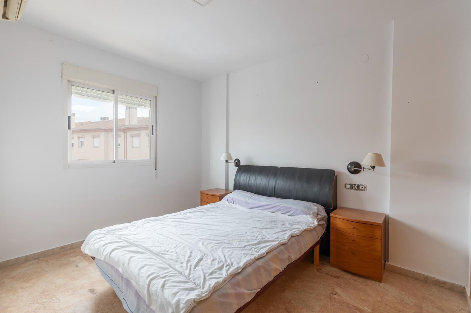 3 bedroom Terraced Villa for sale in Ogijares with garage - € 229,000 (Ref: 9556080)