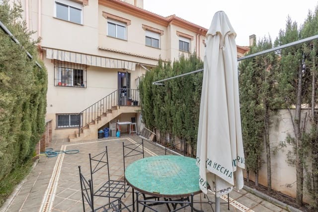 3 quarto Moradia em Banda para venda em Ogíjares com garagem - 229 000 € (Ref: 9556080)