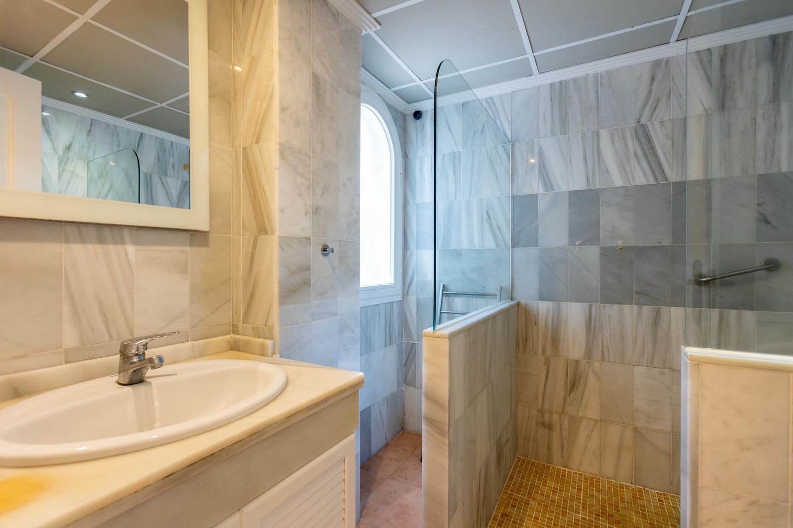 3 sypialnia Mieszkanie na sprzedaż w La Herradura z basenem garażem - 449 000 € (Ref: 9562118)