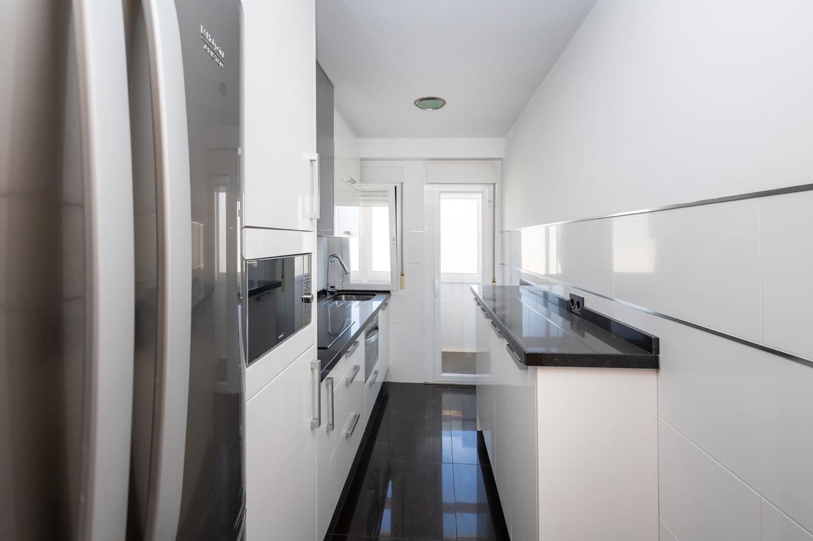 Piso de 2 habitaciones en Granada ciudad en venta - 250.000 € (Ref: 9562121)