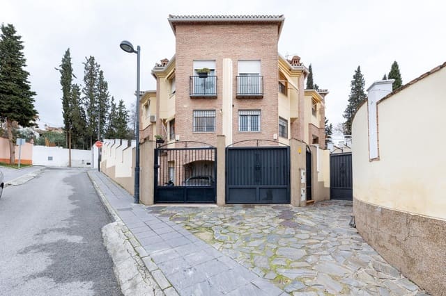 3 chambre Villa/Maison à vendre à La Zubia avec piscine garage - 299 000 € (Ref: 9562122)