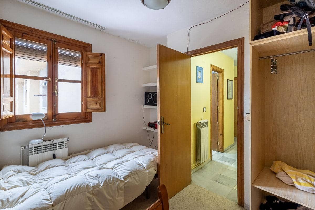 4 soveværelse Semi-Rækkehus til salg i Granada by - € 329.000 (Ref: 9562123)