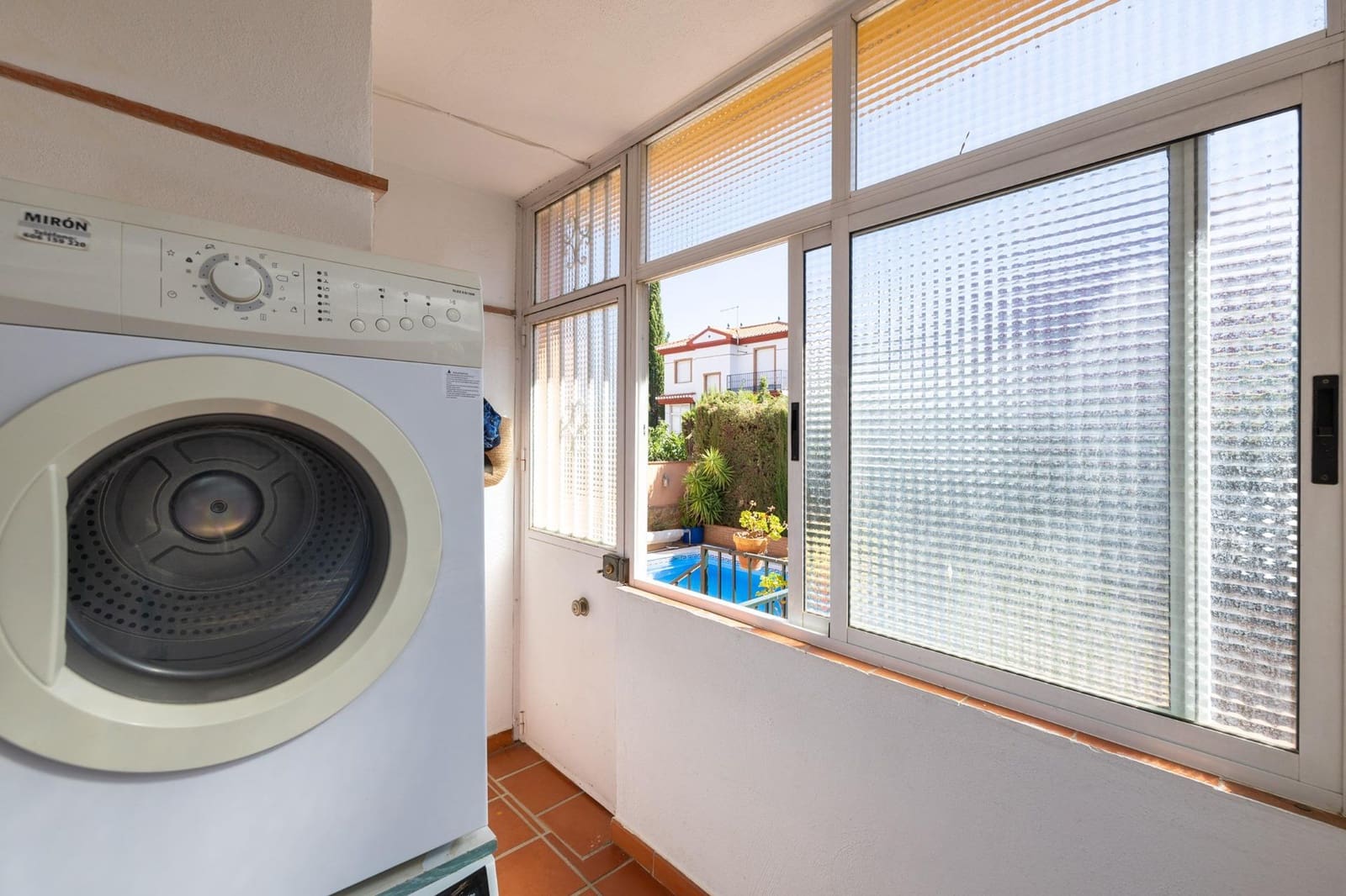 5 soverom Villa til salgs i Cullar Vega med svømmebasseng garasje - € 350 000 (Ref: 9562124)