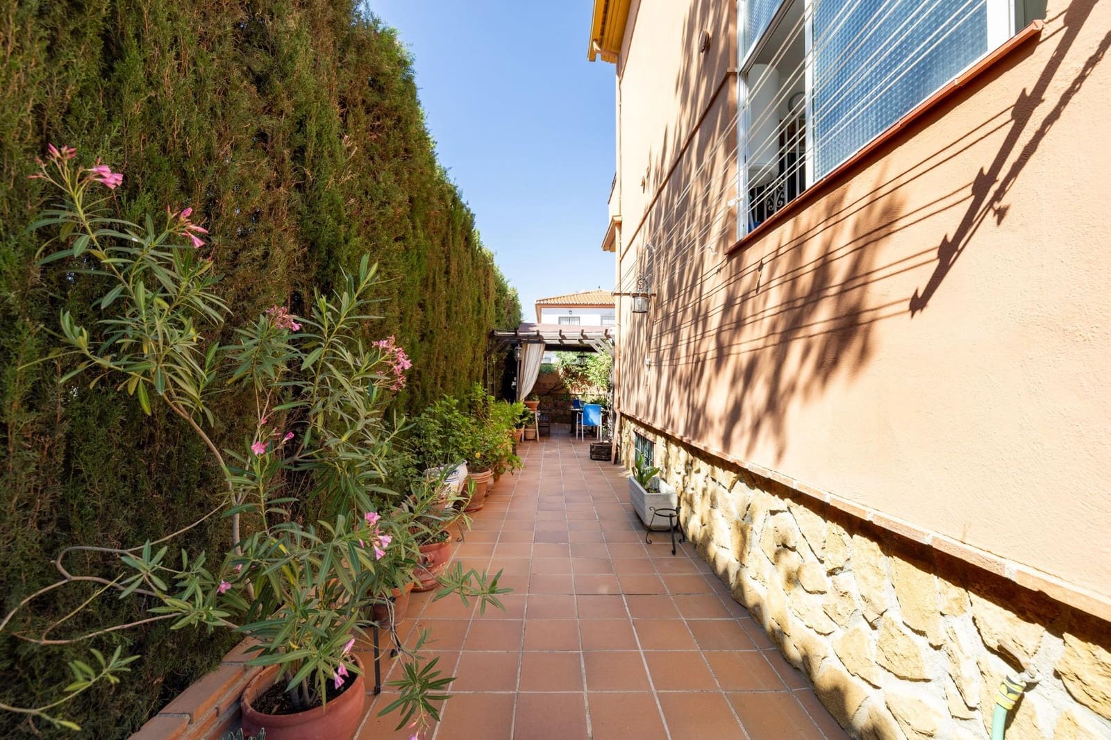 5 soverom Villa til salgs i Cullar Vega med svømmebasseng garasje - € 350 000 (Ref: 9562124)