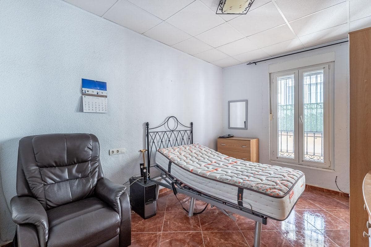2 soveværelse Lejlighed til salg i Granada by - € 270.000 (Ref: 9565470)