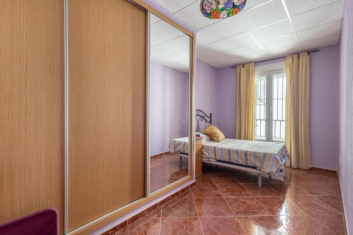 2 soveværelse Lejlighed til salg i Granada by - € 270.000 (Ref: 9565470)