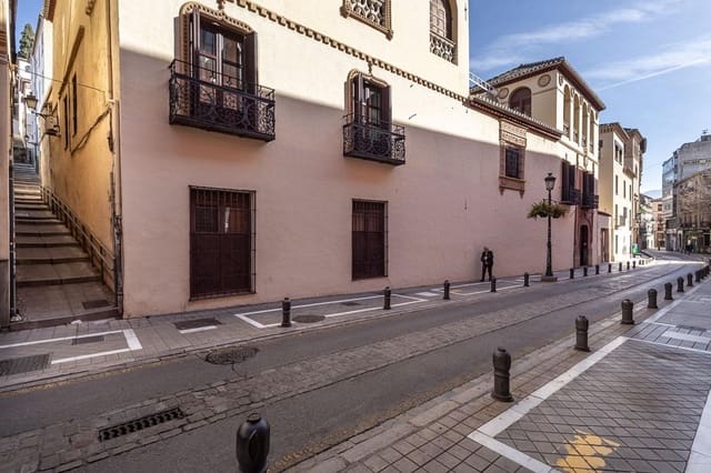 2 slaapkamer Flat te koop in Granada stad - € 270.000 (Ref: 9565470)