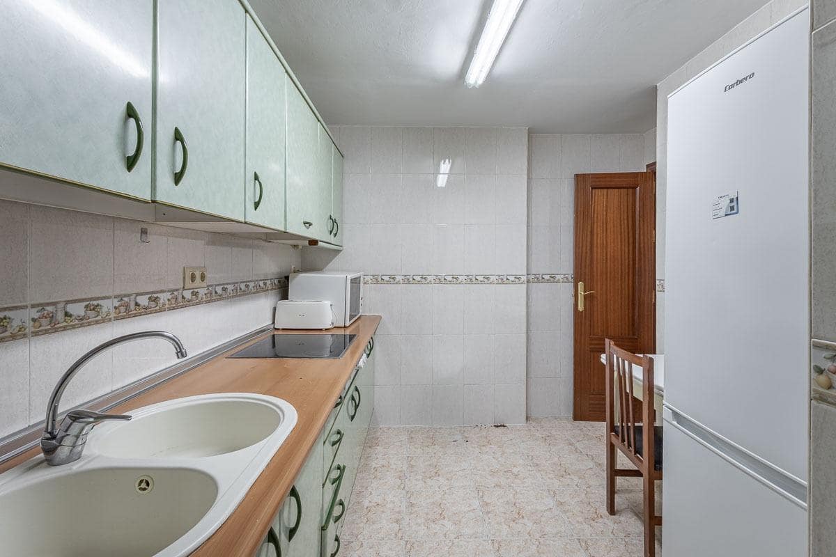 3 bedroom Flat for sale in Granada city - € 230,000 (Ref: 9569034)