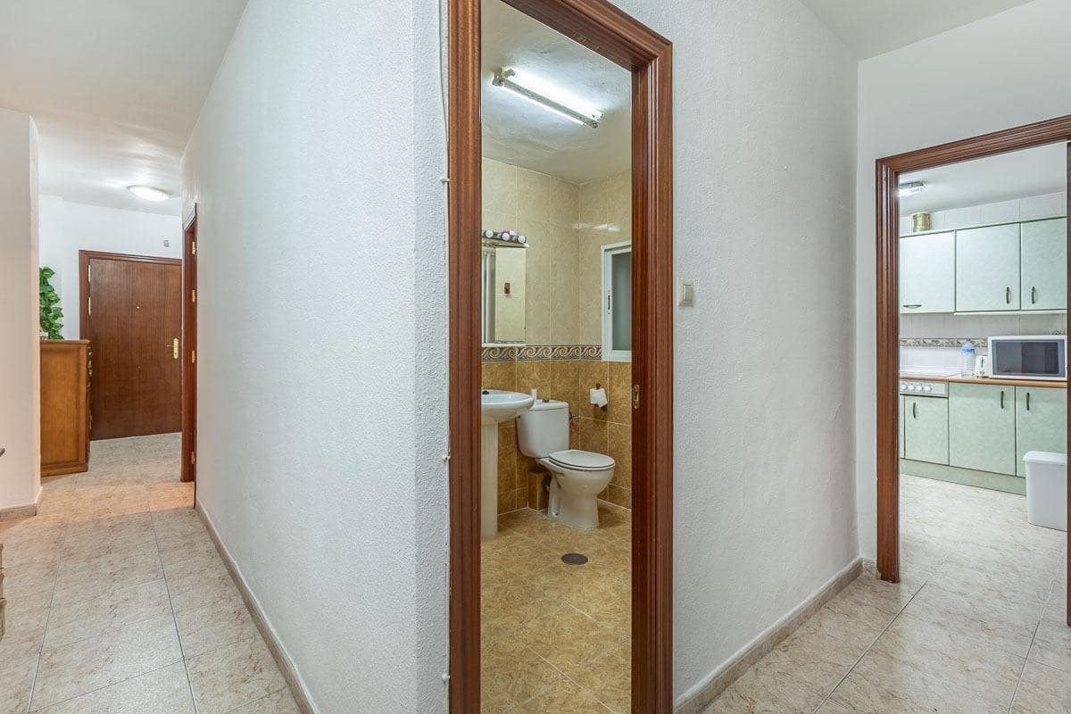 3 bedroom Flat for sale in Granada city - € 230,000 (Ref: 9569034)