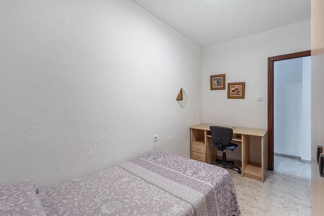 3 soveværelse Lejlighed til salg i Granada by - € 230.000 (Ref: 9569034)
