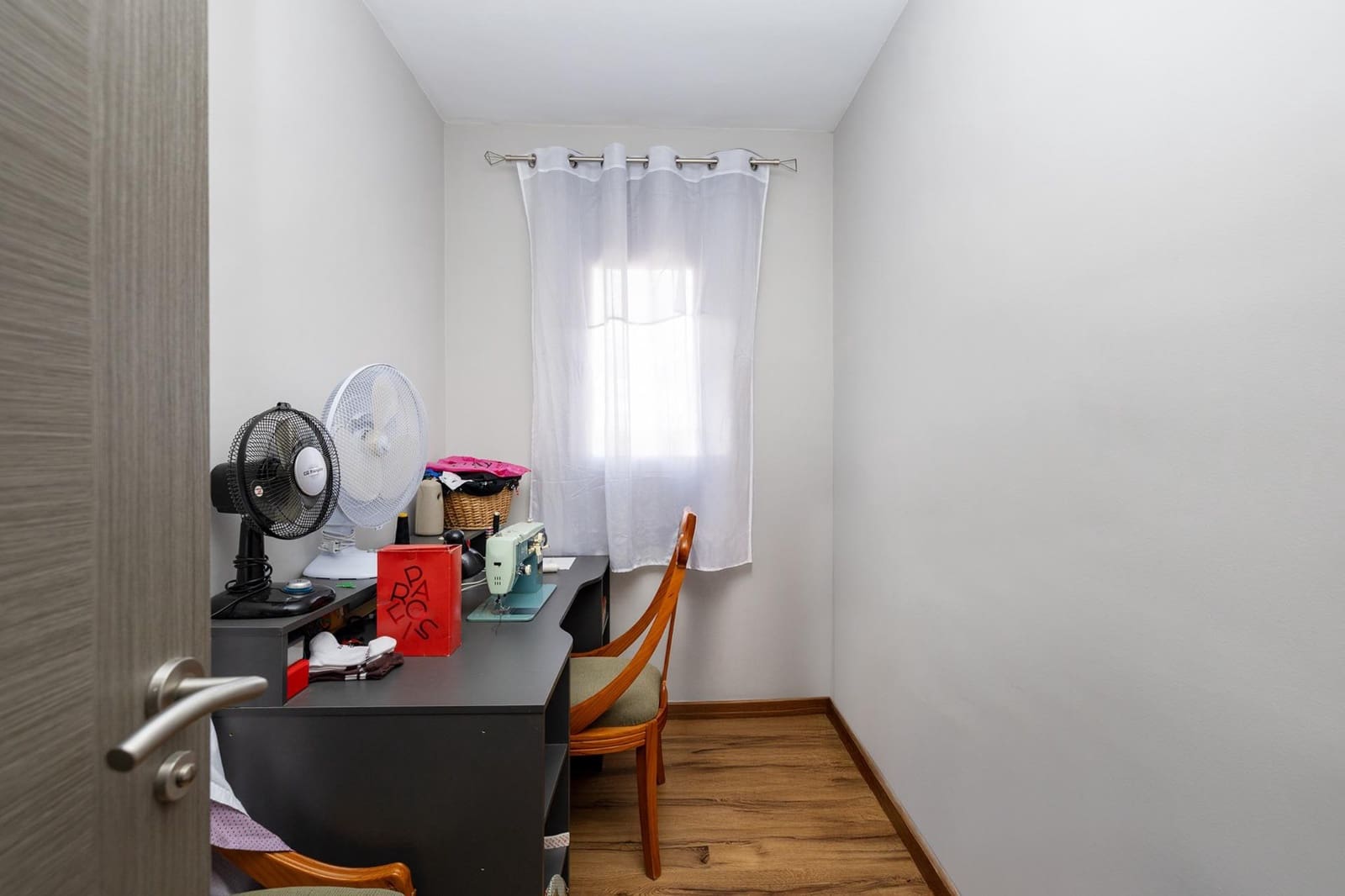 4 soveværelse Semi-Rækkehus til salg i La Zubia med swimmingpool - € 375.000 (Ref: 9569036)