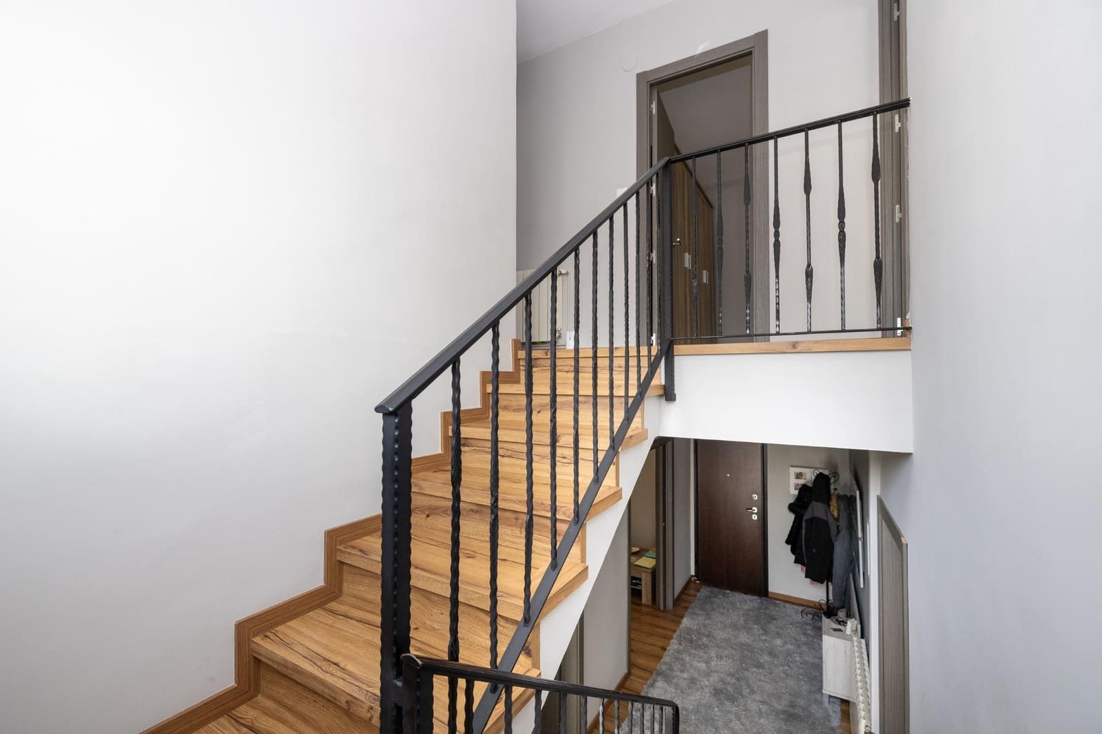 4 soveværelse Semi-Rækkehus til salg i La Zubia med swimmingpool - € 375.000 (Ref: 9569036)