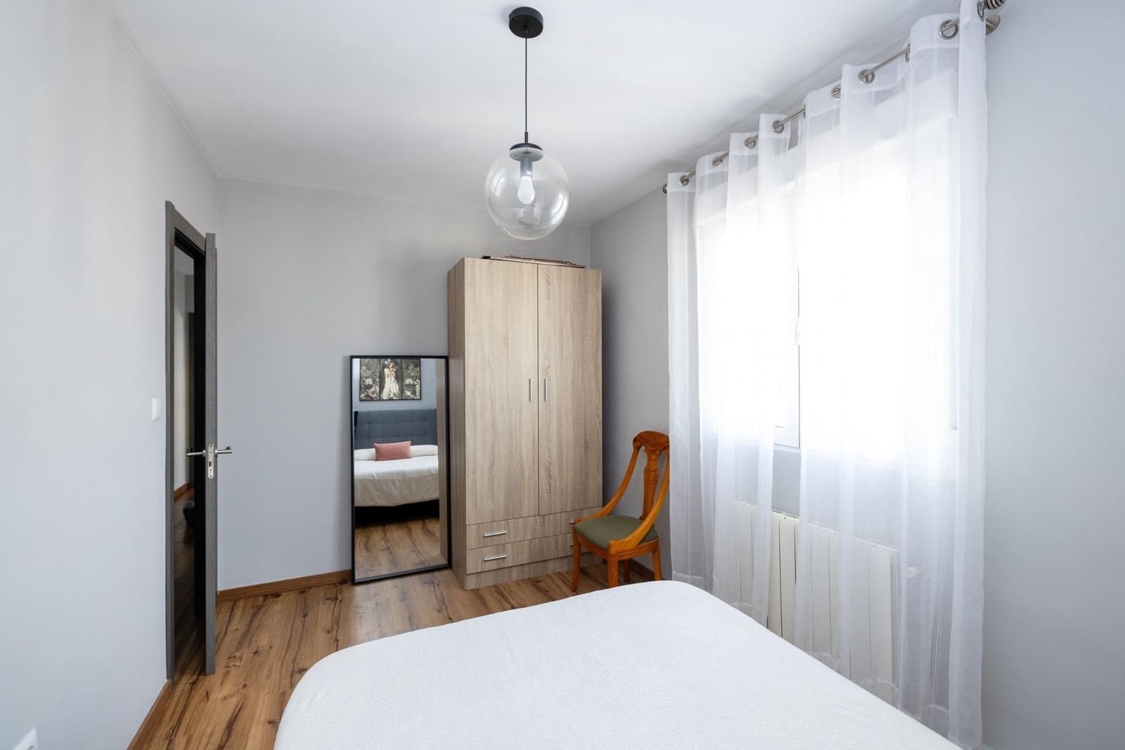 4 soveværelse Semi-Rækkehus til salg i La Zubia med swimmingpool - € 375.000 (Ref: 9569036)