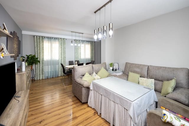 4 sovrum Semi-fristående Villa till salu i La Zubia med pool - 375 000 € (Ref: 9569036)