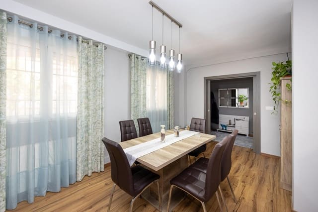 4 sovrum Semi-fristående Villa till salu i La Zubia med pool - 375 000 € (Ref: 9569036)