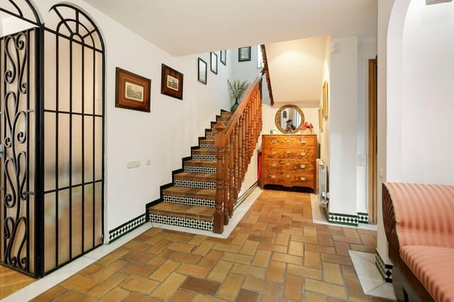 4 soverom Villa til salgs i Granada by - € 735 000 (Ref: 9574809)