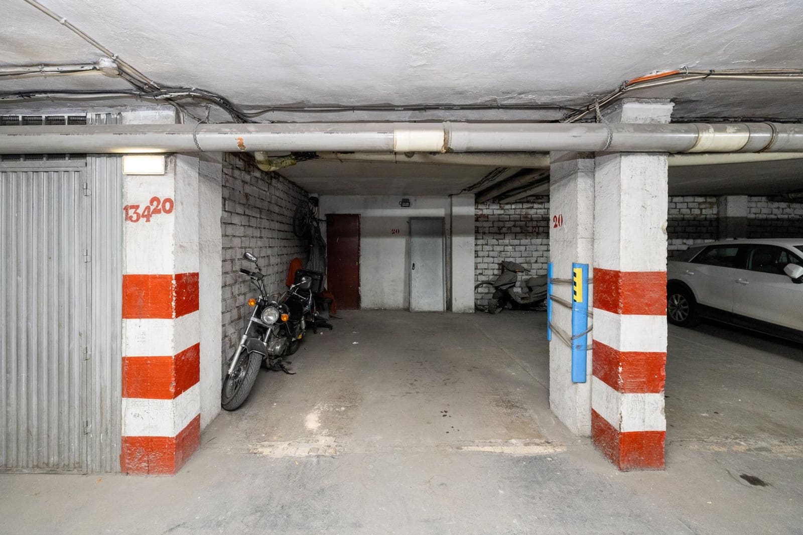 4 bedroom Flat for sale in Granada city with garage - € 455,000 (Ref: 9574810)