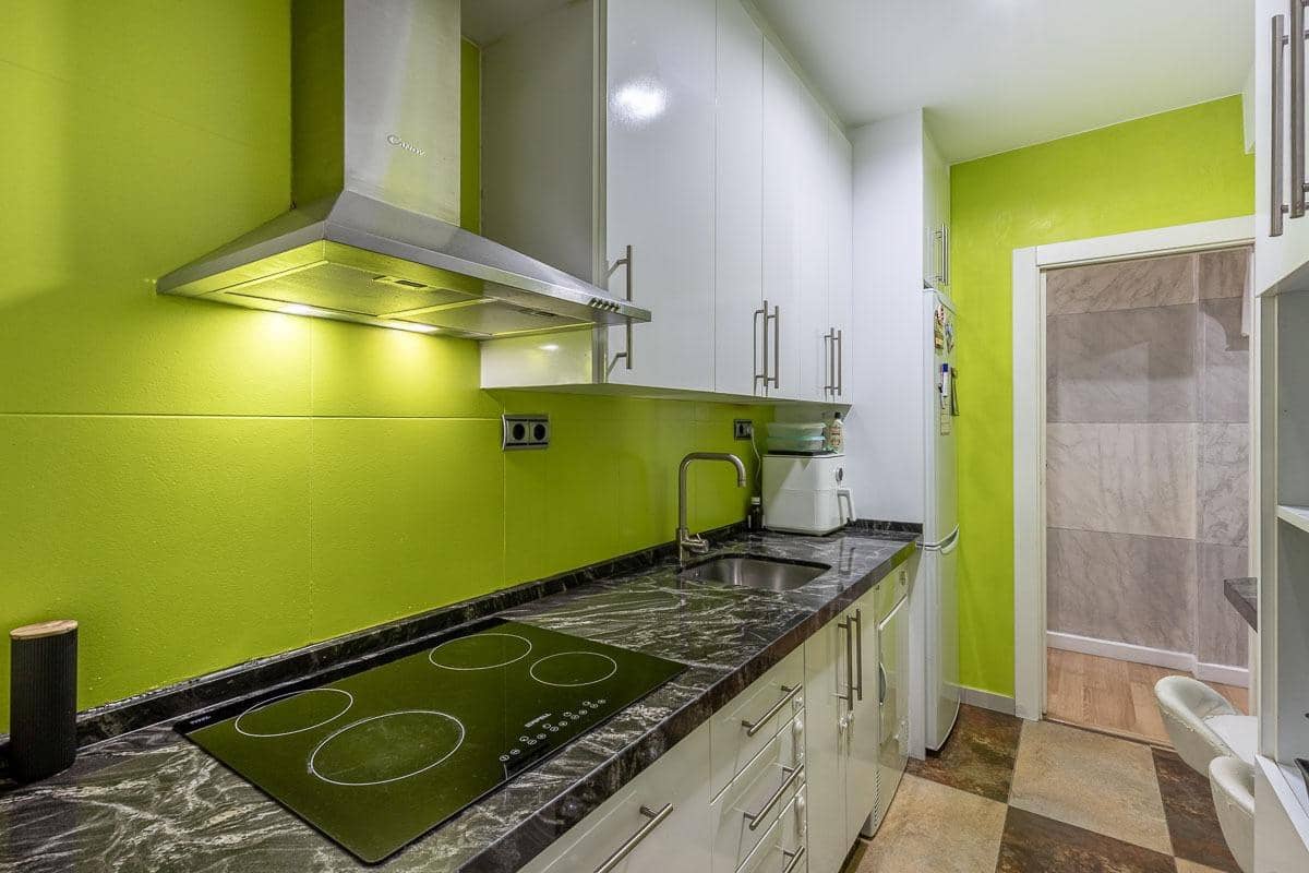 3 sovrum Lägenhet till salu i Granada stad - 235 000 € (Ref: 9583079)