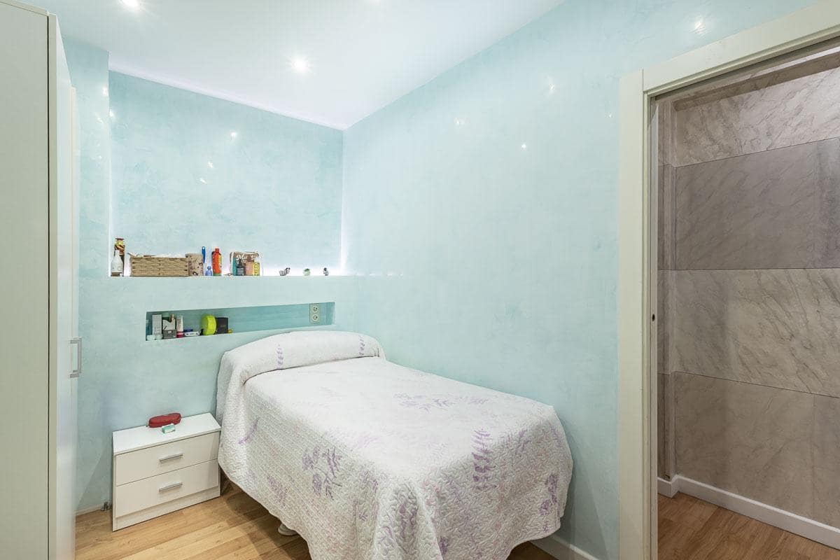 3 sovrum Lägenhet till salu i Granada stad - 235 000 € (Ref: 9583079)