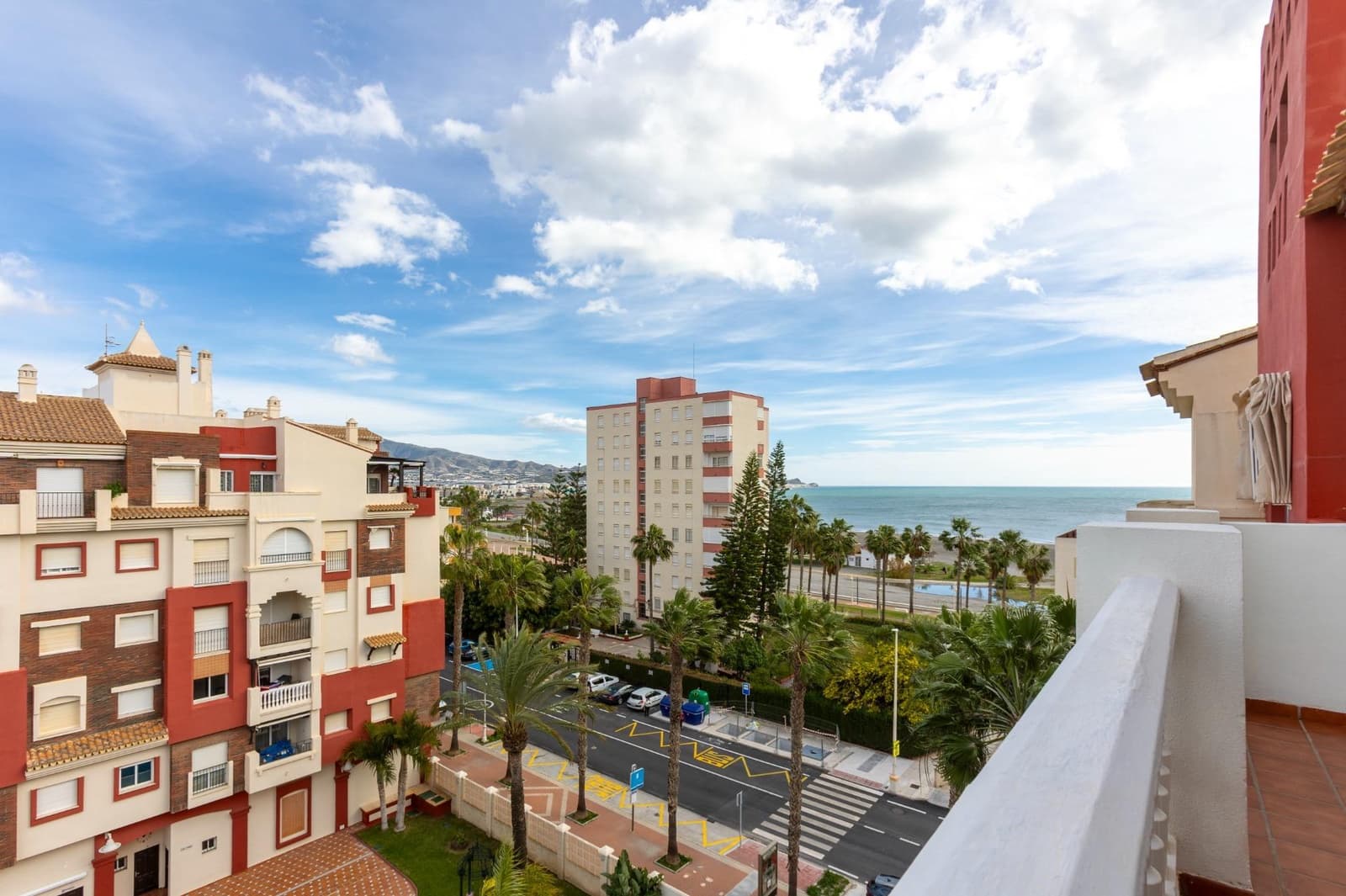 2 bedroom Penthouse for sale in Motril with pool garage - € 367,000 (Ref: 9586763)