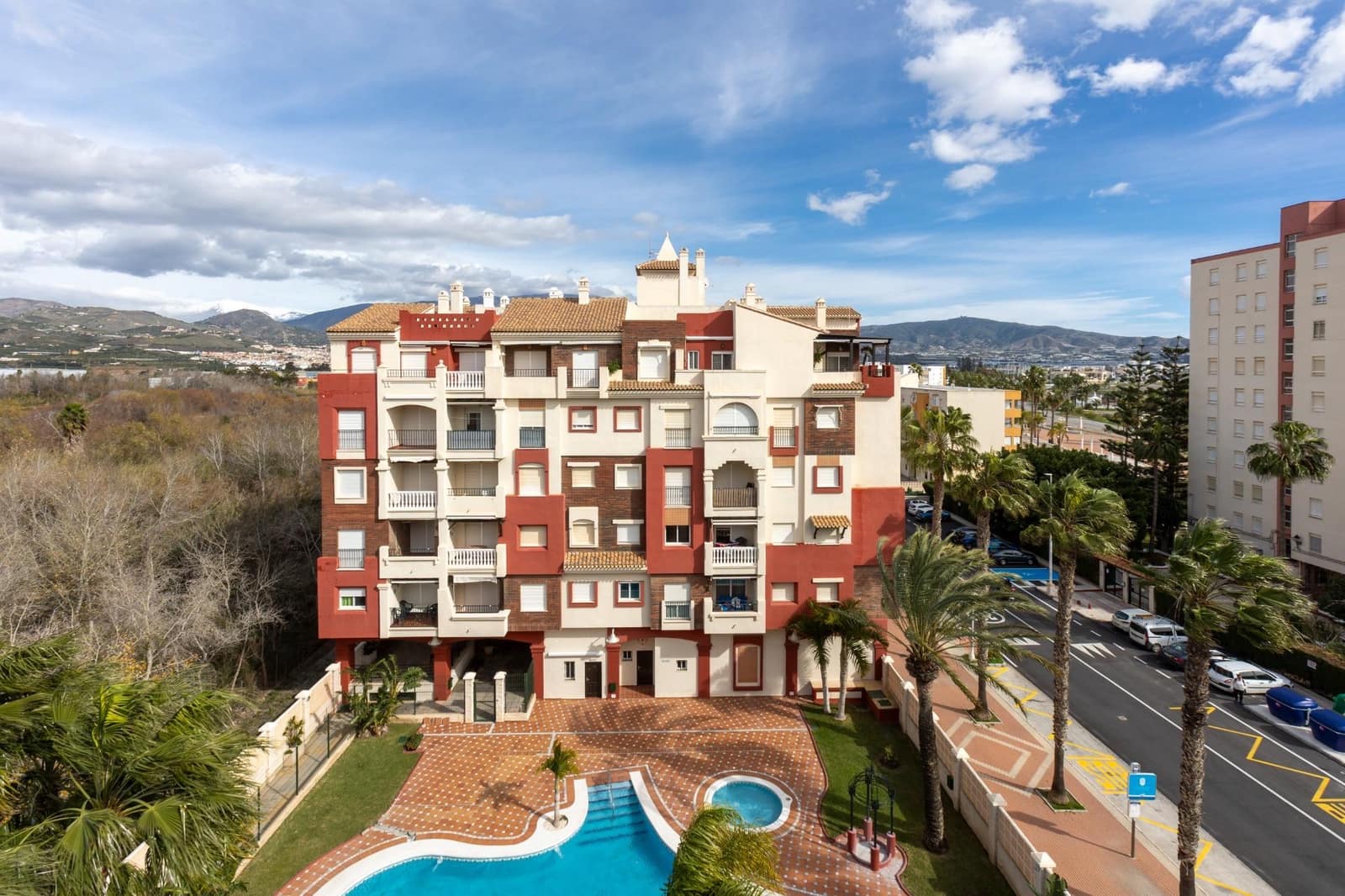 2 bedroom Penthouse for sale in Motril with pool garage - € 367,000 (Ref: 9586763)