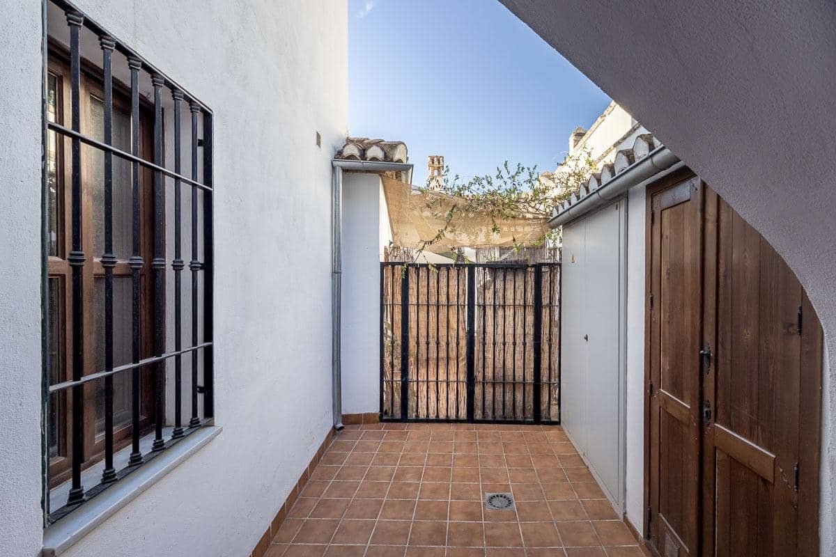 6 bedroom Apartment for sale in Granada city - € 995,000 (Ref: 9586765)