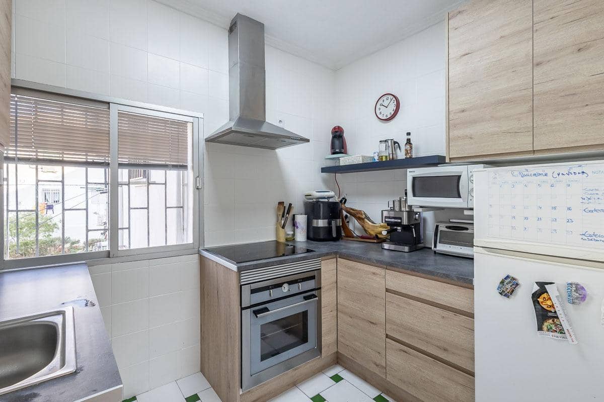 3 bedroom Flat for sale in Granada city - € 195,000 (Ref: 9591606)