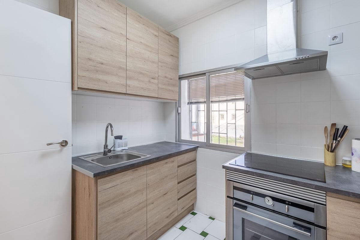 3 bedroom Flat for sale in Granada city - € 195,000 (Ref: 9591606)