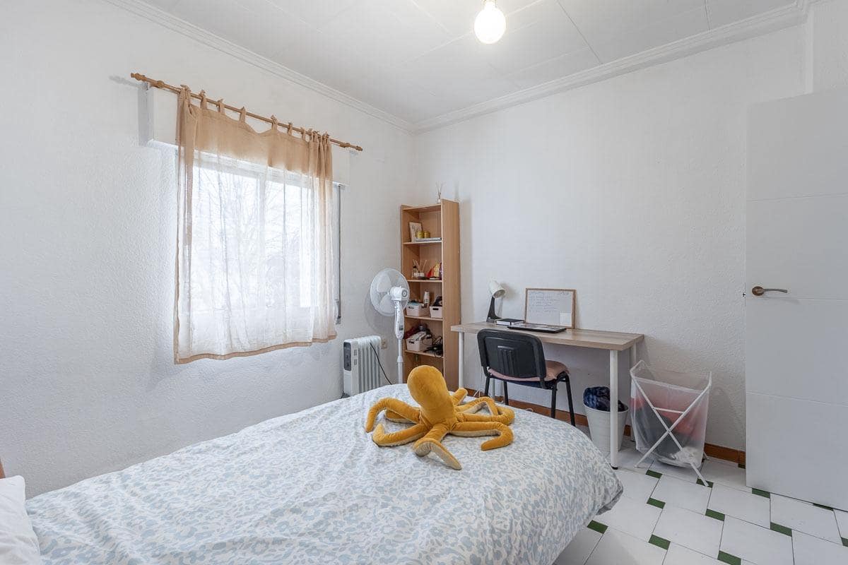 3 bedroom Flat for sale in Granada city - € 195,000 (Ref: 9591606)