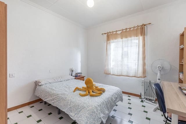 3 bedroom Flat for sale in Granada city - € 195,000 (Ref: 9591606)