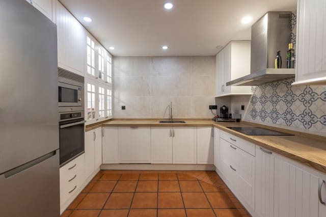 Adosado de 3 habitaciones en Ogíjares en venta con piscina garaje - 279.000 € (Ref: 9596427)