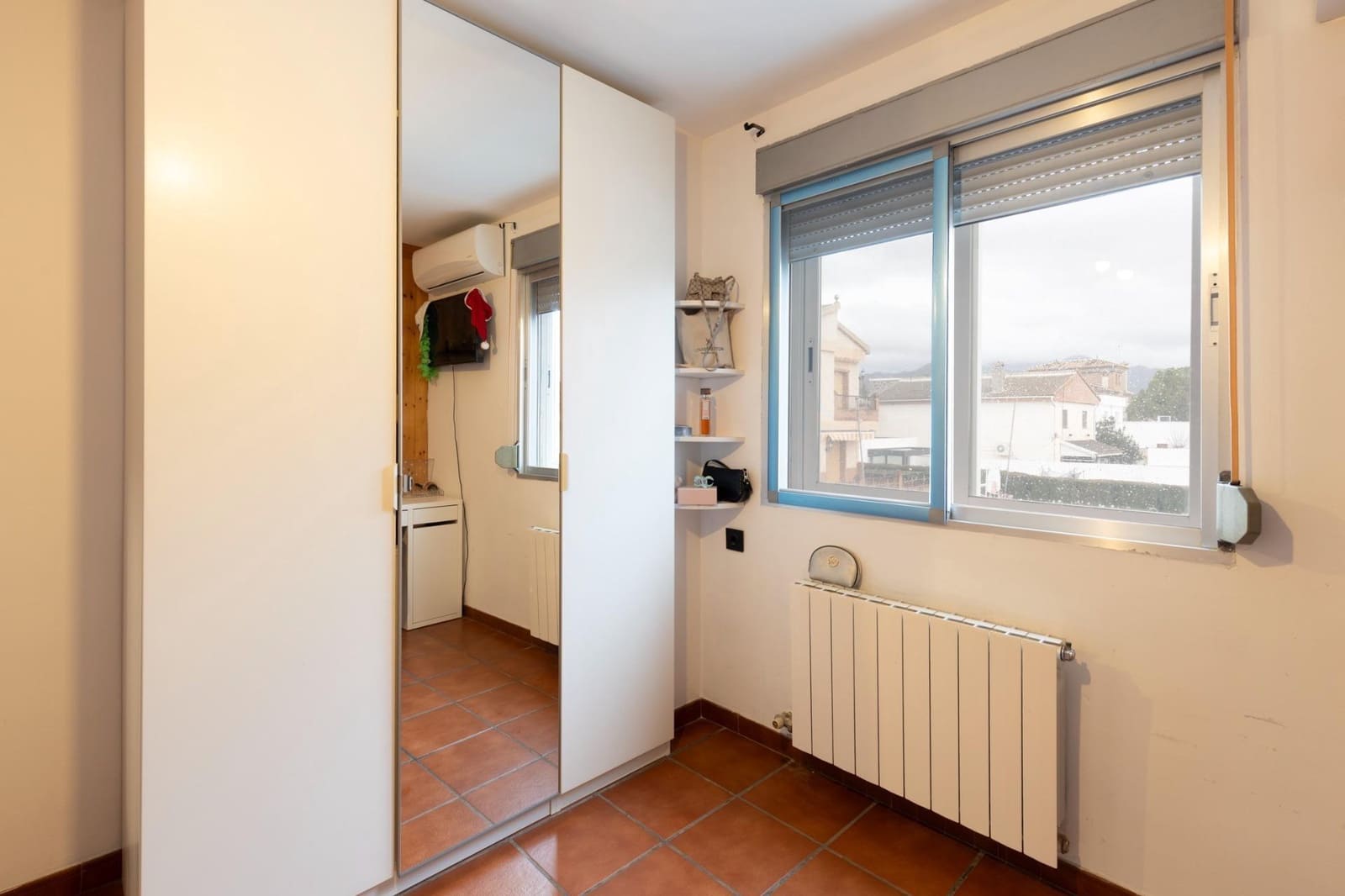 Adosado de 3 habitaciones en Ogíjares en venta con piscina garaje - 279.000 € (Ref: 9596427)